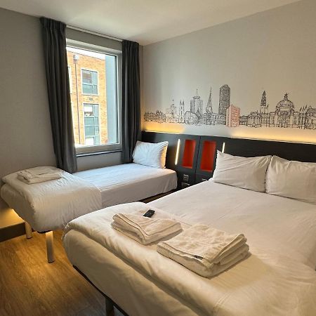 Easyhotel Cardiff Zewnętrze zdjęcie